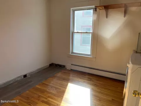 19 Crystal St, Lenox, MA 01240 photo 9