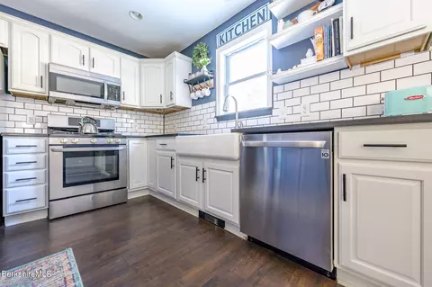 430 Greylock St, Lee, MA 01238 photo 15