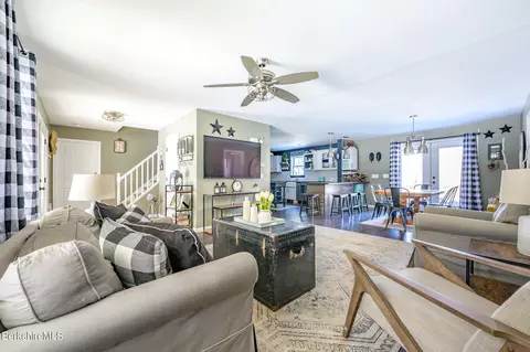 430 Greylock St, Lee, MA 01238 photo 9