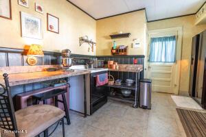 69 Ridge Ave, Pittsfield, MA 01201 photo 13