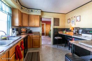 69 Ridge Ave, Pittsfield, MA 01201 photo 12
