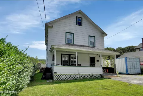 290 Prospect St, Lee, MA 01238 photo 2