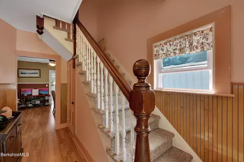 290 Prospect St, Lee, MA 01238 photo 16