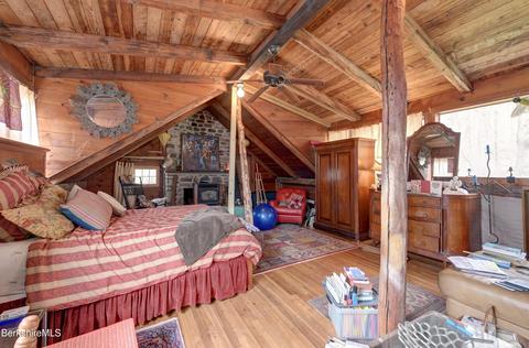 75 Chestnut St, Lee, MA 01238 photo 32