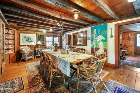 75 Chestnut St, Lee, MA 01238 photo 3