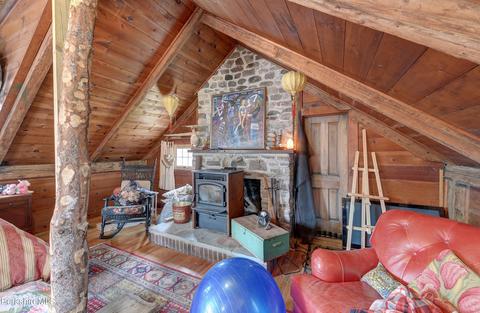 75 Chestnut St, Lee, MA 01238 photo 33