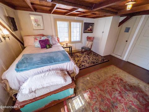 75 Chestnut St, Lee, MA 01238 photo 15