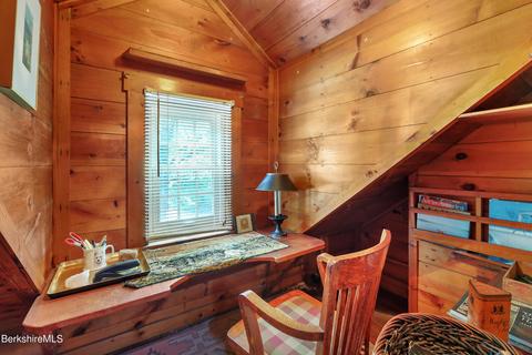 75 Chestnut St, Lee, MA 01238 photo 17