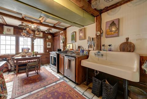 75 Chestnut St, Lee, MA 01238 photo 23