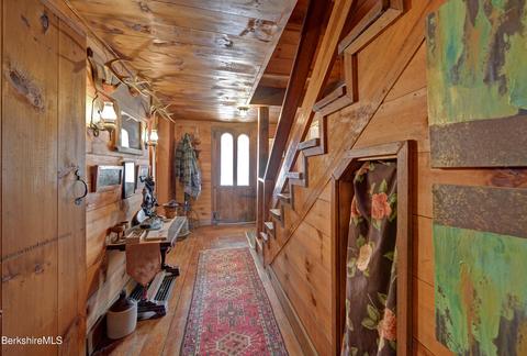 75 Chestnut St, Lee, MA 01238 photo 18