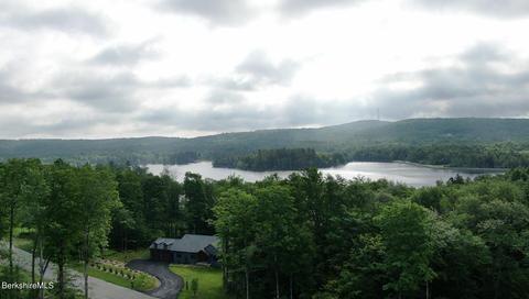 166 Lenore Dr, Hinsdale, MA 01235