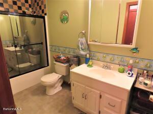 33 Spring Rd, Adams, MA 01220 photo 39