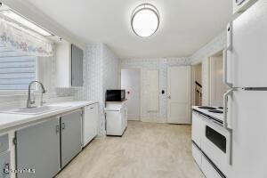 35 Roberta Rd, Pittsfield, MA 01201 photo 12