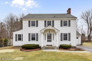 35 Roberta Rd, Pittsfield, MA 01201 photo 1