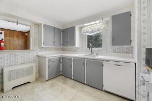 35 Roberta Rd, Pittsfield, MA 01201 photo 6