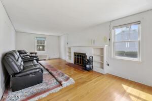 35 Roberta Rd, Pittsfield, MA 01201 photo 4