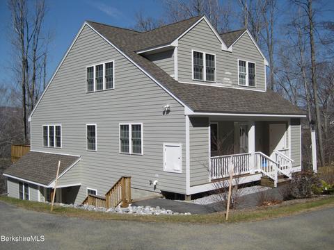 9541 Mountainside Dr, Hancock, MA 01237 photo 1