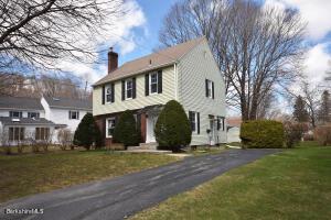 74 Beverly St, Dalton, MA 01226 photo 2