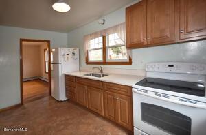 74 Beverly St, Dalton, MA 01226 photo 18
