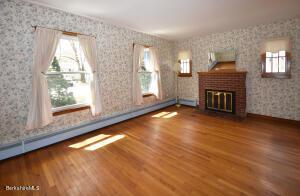 74 Beverly St, Dalton, MA 01226 photo 9