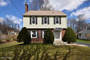 74 Beverly St, Dalton, MA 01226 photo 4