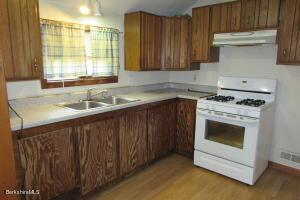 745 Cape St, Lee, MA 01238 photo 4