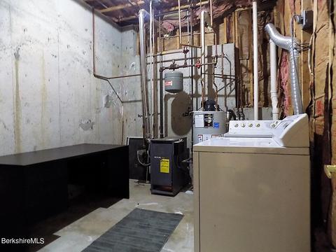 141 Appleton Ave, Pittsfield, MA 01201 photo 24
