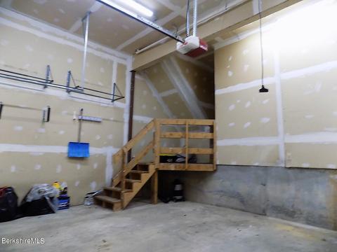 141 Appleton Ave, Pittsfield, MA 01201 photo 26