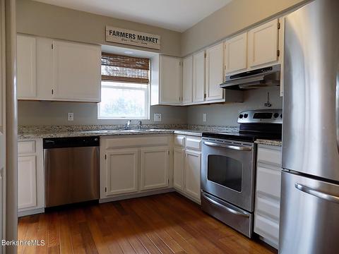 141 Appleton Ave, Pittsfield, MA 01201 photo 11