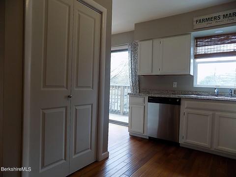 141 Appleton Ave, Pittsfield, MA 01201 photo 12