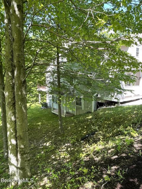 9321 Mountainside Dr, Hancock, MA 01237 photo 4