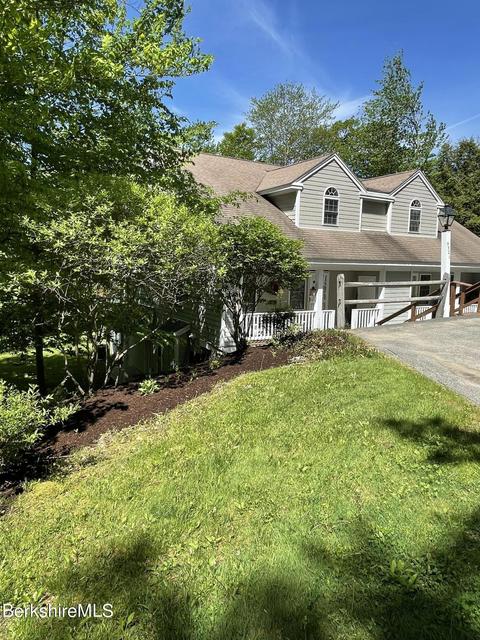 9321 Mountainside Dr, Hancock, MA 01237 photo 1