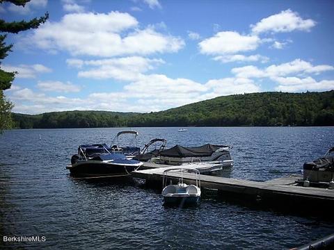 110 Elk Dr, Lee, MA 01238 photo 3