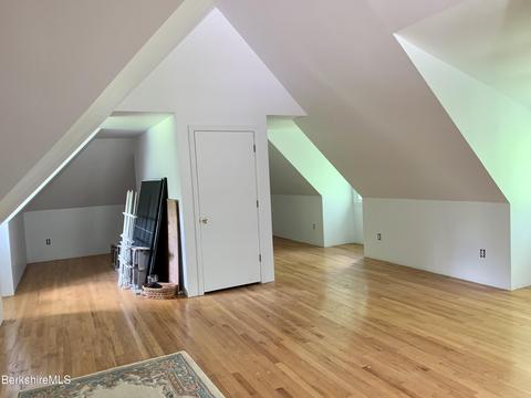 234 E Windsor Rd, Peru, MA 01235 photo 11