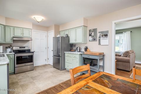 26 Cobble View Rd, Williamstown, MA 01267 photo 11