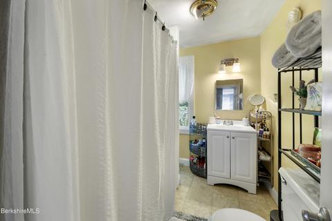 40 Summer St, Lee, MA 01238 photo 9
