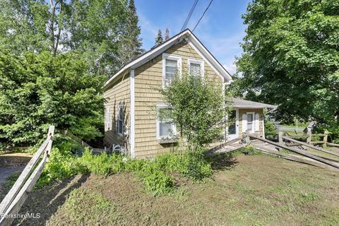 40 Summer St, Lee, MA 01238 photo 4