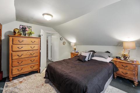 40 Summer St, Lee, MA 01238 photo 7