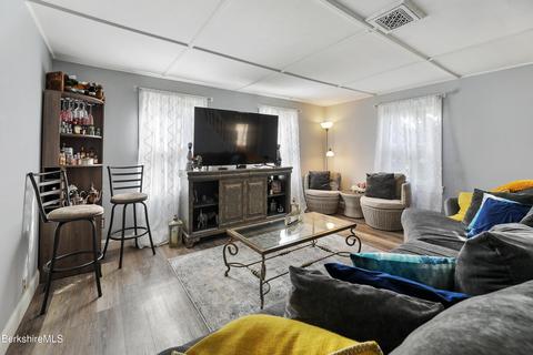 40 Summer St, Lee, MA 01238 photo 13