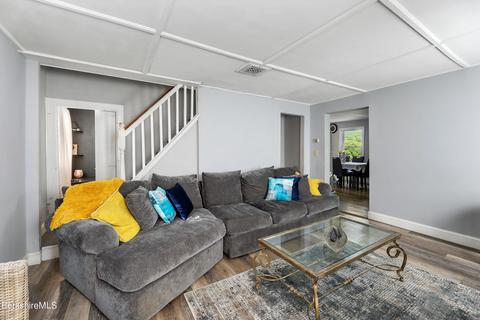 40 Summer St, Lee, MA 01238 photo 12