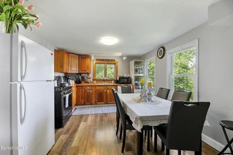 40 Summer St, Lee, MA 01238 photo 16