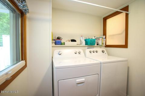 19 Danforth St, Williamstown, MA 01267 photo 8
