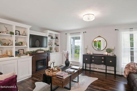 14 E Windsor Rd, Peru, MA 01235 photo 12