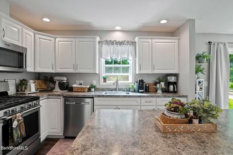 14 E Windsor Rd, Peru, MA 01235 photo 22