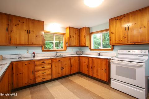 124 Zoar Rd, Rowe, MA 01367 photo 6