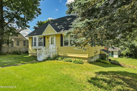 385 East St, Lee, MA 01238 photo 3