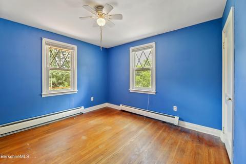 385 East St, Lee, MA 01238 photo 12