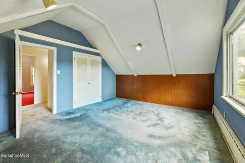 385 East St, Lee, MA 01238 photo 18