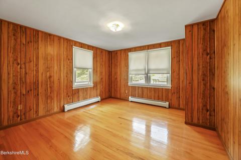 385 East St, Lee, MA 01238 photo 14