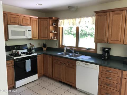 1387 E Windsor Rd, Windsor, MA 01270 photo 9